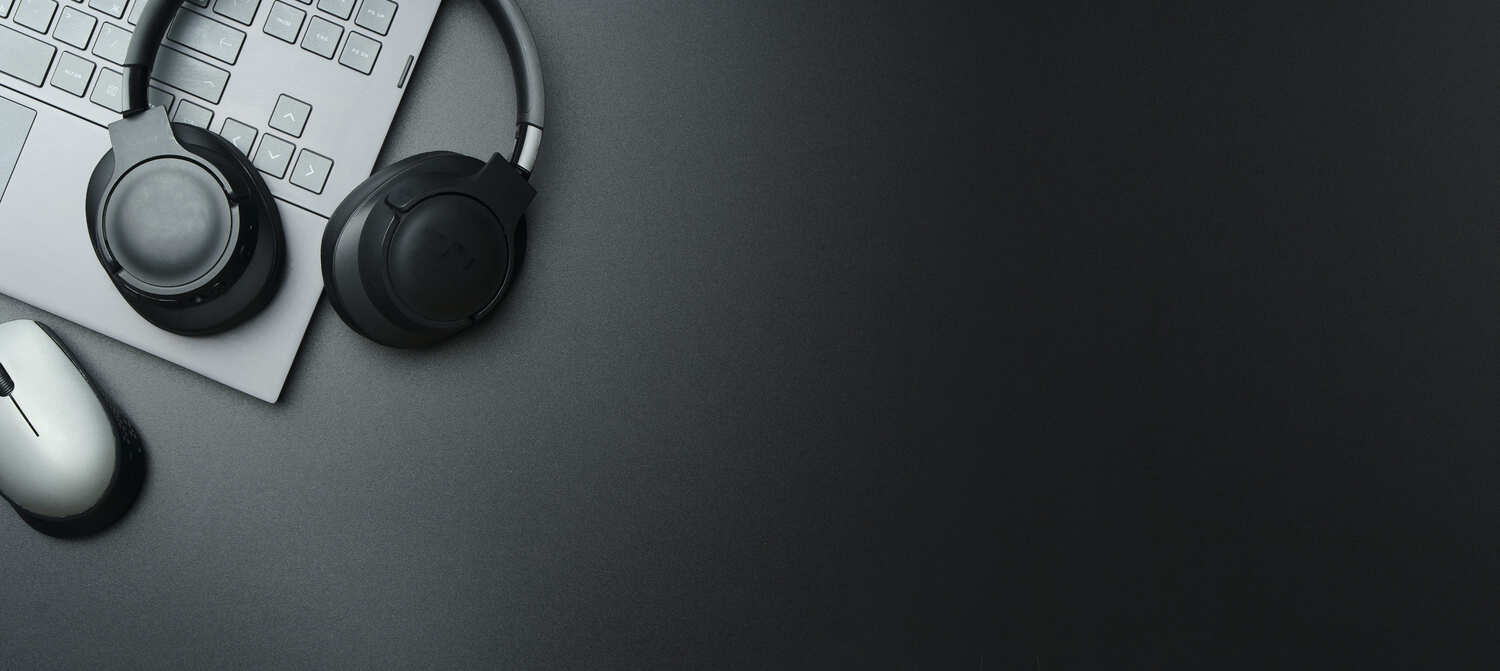headphones-laptop-computer-black